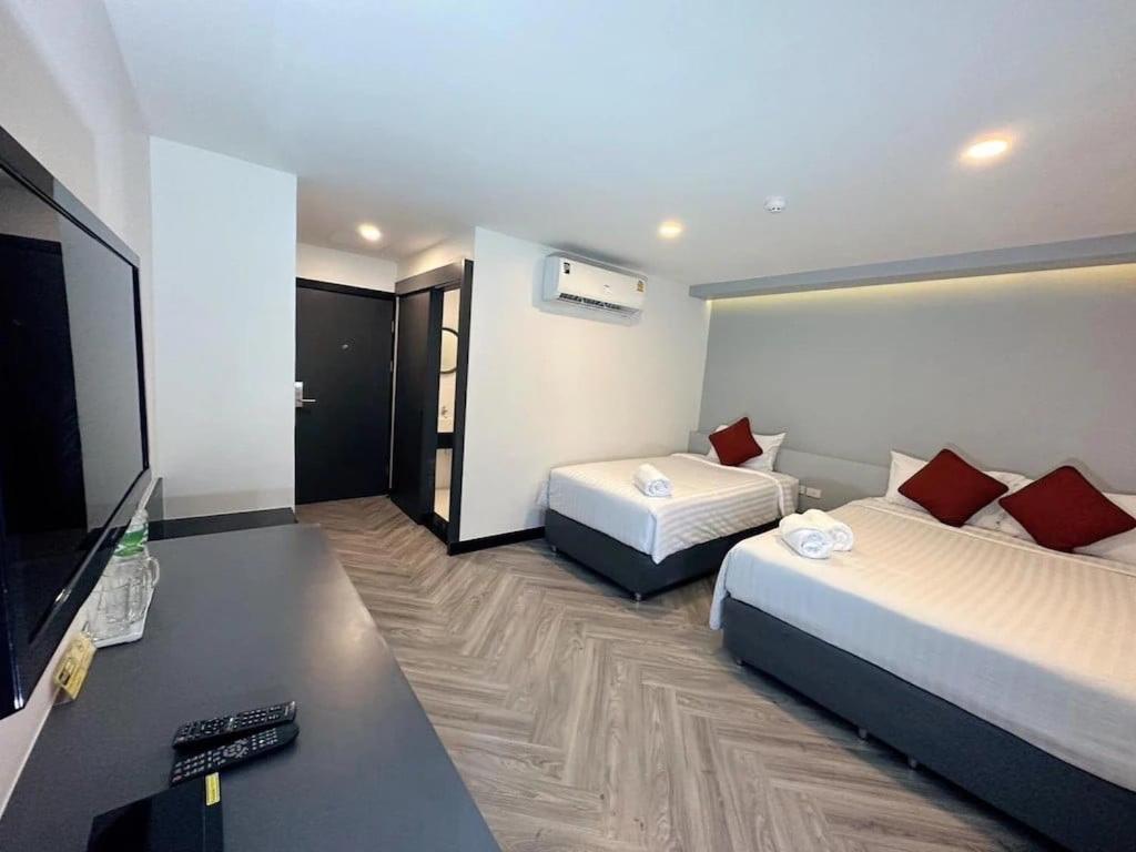 14 Sathorn Hotel No-Parking Bangkok Exterior foto